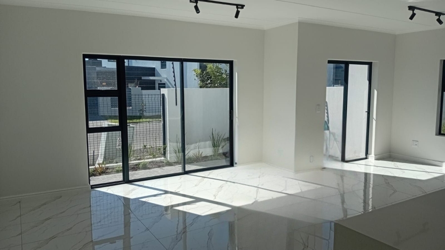 3 Bedroom Property for Sale in Sandown Western Cape